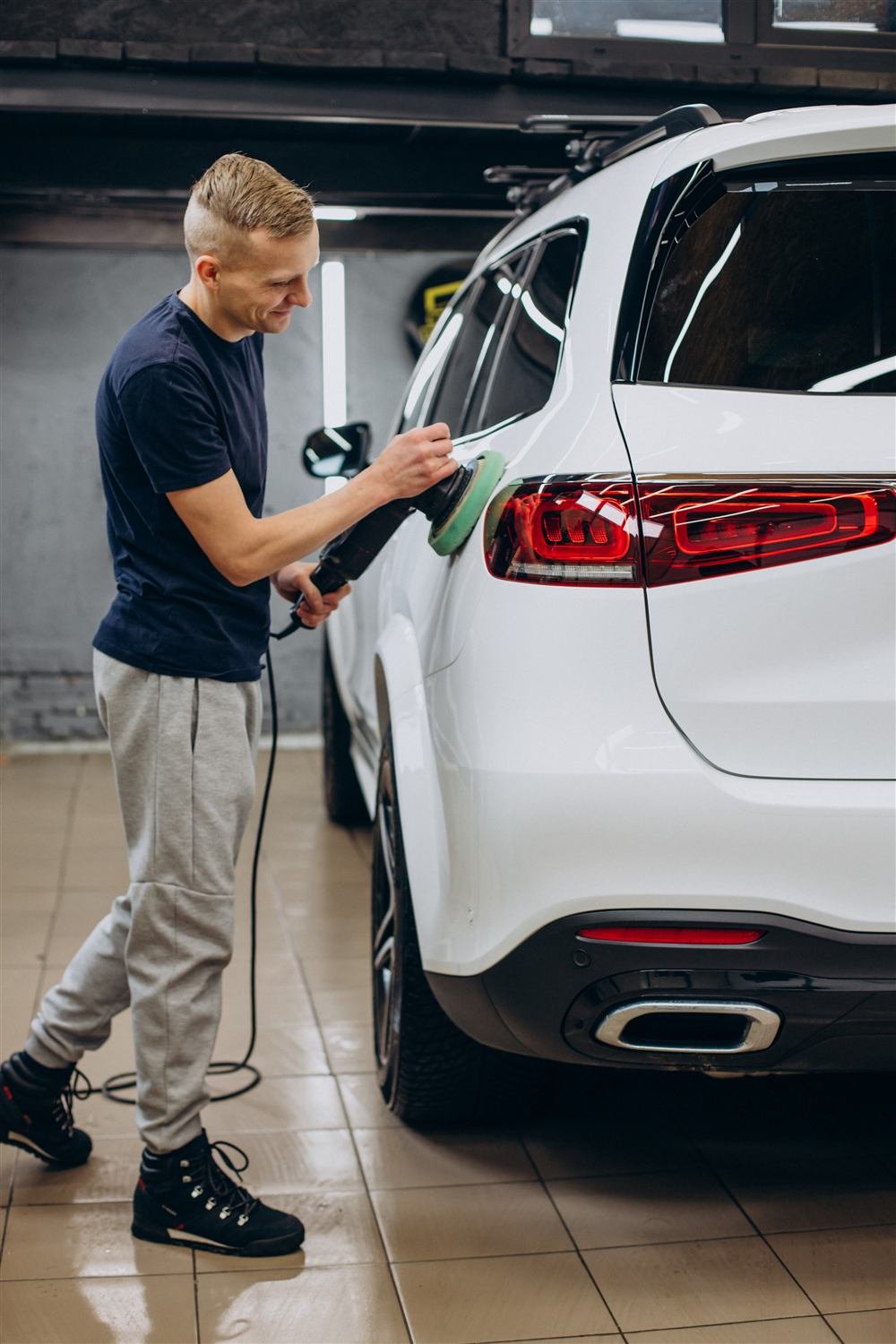 About Sparkle & Shine car detailing studio